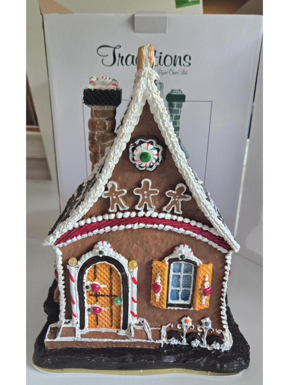 Byers Choice Sugar Cookie Cottage Gingerbread House 2011 - 14" Holiday Decor NIB